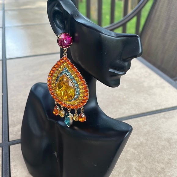 Beautiful colourful earrings for pierced ears - Picture 1 of 3